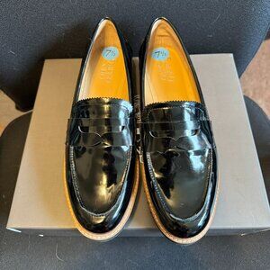 Franco Sarto "Cedra" black patent loafter. Size 7.5. Never worn but no box.